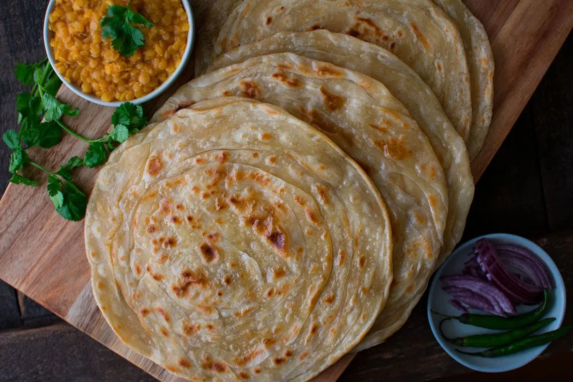 Pan Indio relleno  ( Parathas)